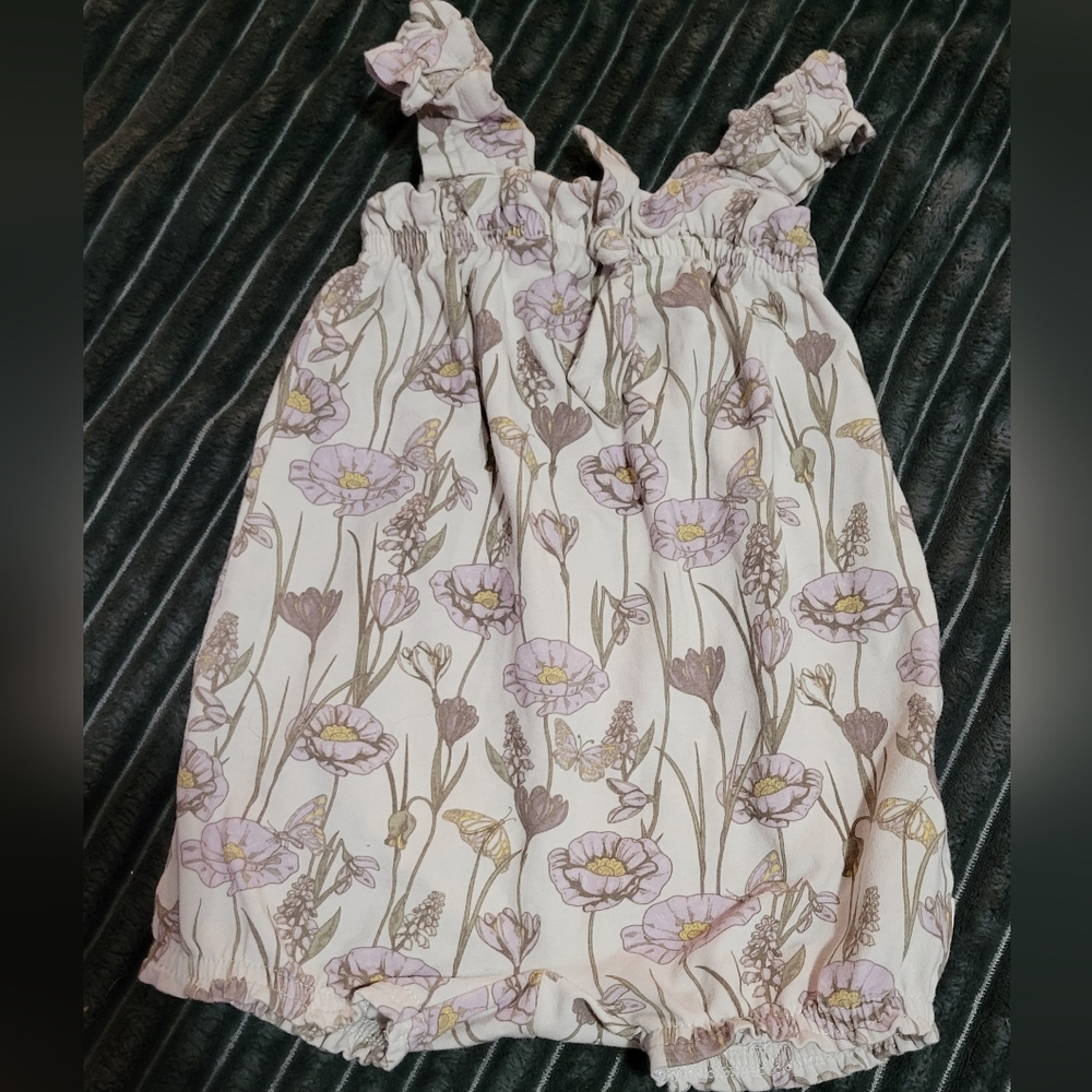 Adorable MUSLI 0-3 mo Outfit. Super Soft.